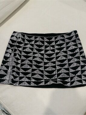 Zara Black and White Geometric Knit Mini Skirt